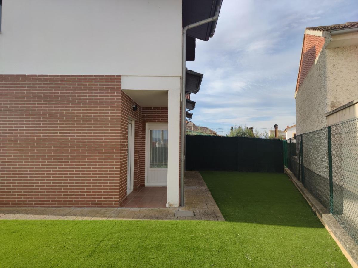Chalet Con Amplio Jardin Casalarreina Exterior foto
